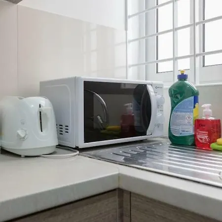 Modern 2 Bedroom - Apartment *