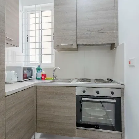 Modern 2 Bedroom - Apartment *