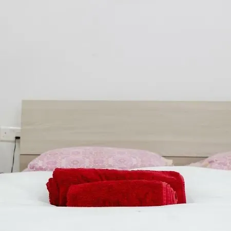 Modern 2 Bedroom - Apartment Sliema