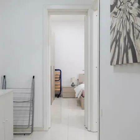 Modern 2 Bedroom - *